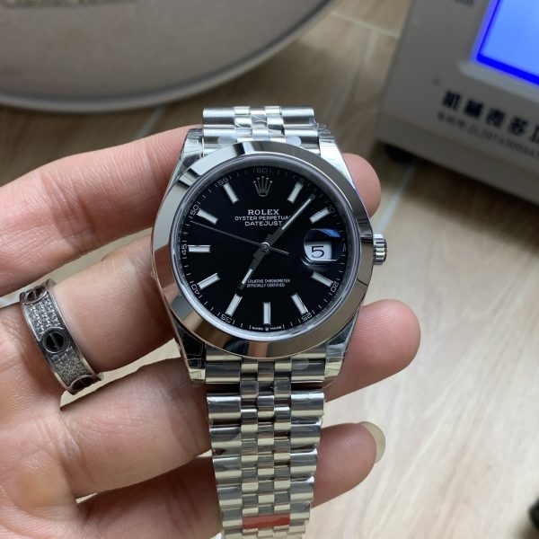 VS Factory Rolex Datejust 41mm Black Dial Smooth Bezel Jubilee Bracelet (126300) — front product view