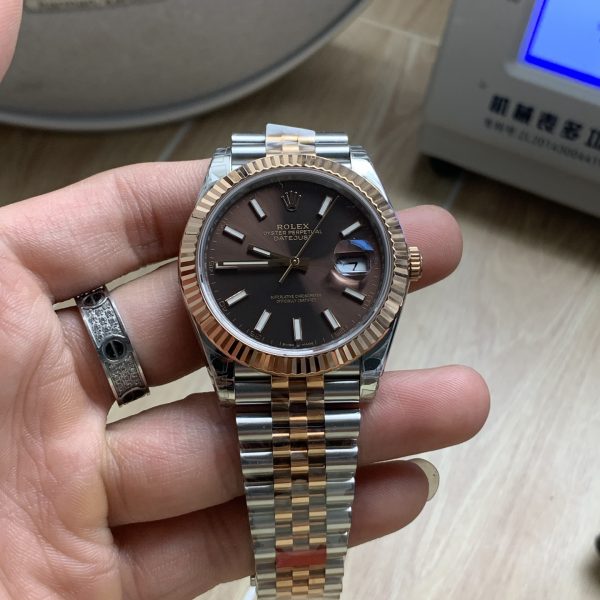 VS Factory Rolex Datejust 41mm Two-Tone Rose Gold Chocolate Dial Jubilee Bracelet (126331) — front product view