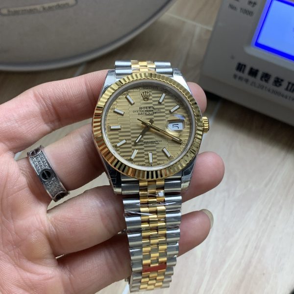 VS Factory Rolex Datejust 41mm Two-Tone Yellow Gold Fluted Motif Dial Jubilee Bracelet (126333) — front product view