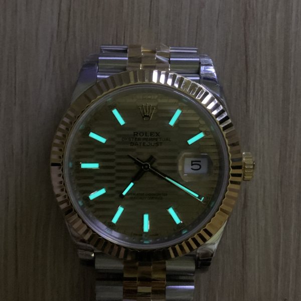 VS Factory Rolex Datejust 41mm Two-Tone Yellow Gold Fluted Motif Dial Jubilee Bracelet (126333) — detail view 9