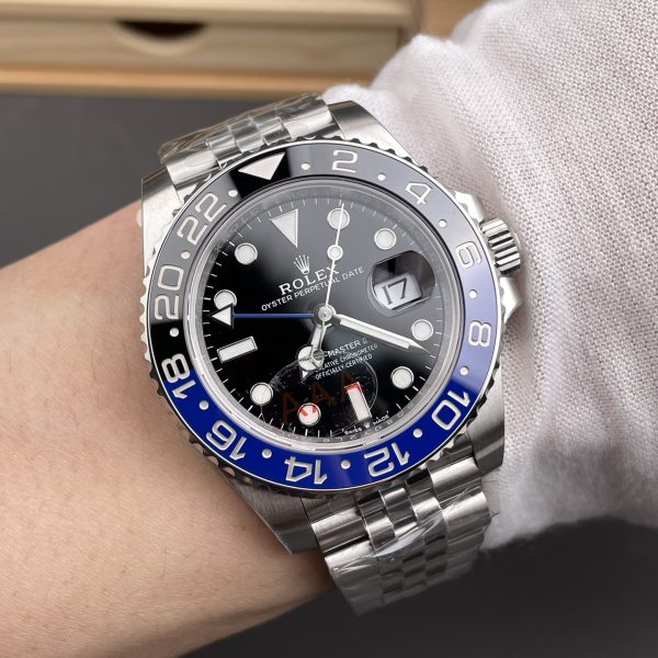 VS Factory Rolex GMT-Master II “Batgirl” Black/Blue Ceramic Bezel Jubilee Bracelet (m126710blnr-0002) — detail view 3