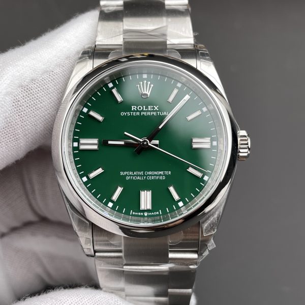 VS Factory Rolex Oyster Perpetual 36mm “Rolex Green” Lacquer Dial Smooth Bezel Oyster Bracelet (126000) — detail view 2
