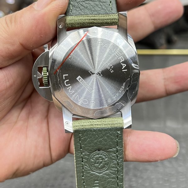 VS Factory Panerai Luminor Marina 44mm “Verde Smeraldo”Emerald Green Vertical Gradient Sandwich Dial… — detail view 7