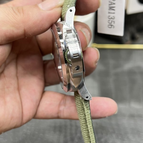 VS Factory Panerai Luminor Marina 44mm “Verde Smeraldo”Emerald Green Vertical Gradient Sandwich Dial… — detail view 8