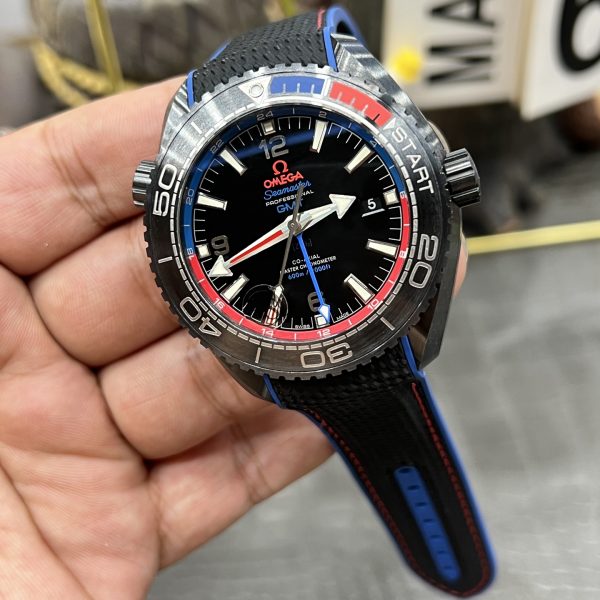 VS Factory Omega Seamaster Planet Ocean 600M GMT “Deep Black” ETNZ Edition 45.5mm (215.92.46.22.01.004) — detail view 5