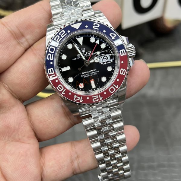 VS Factory Rolex GMT-Master II “Pepsi” Red/Blue Ceramic Bezel Jubilee Bracelet (126710blro) — detail view 3