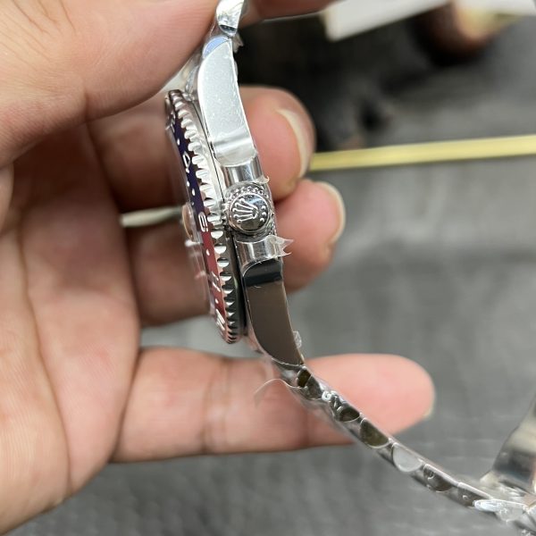 VS Factory Rolex GMT-Master II “Pepsi” Red/Blue Ceramic Bezel Jubilee Bracelet (126710blro) — detail view 6