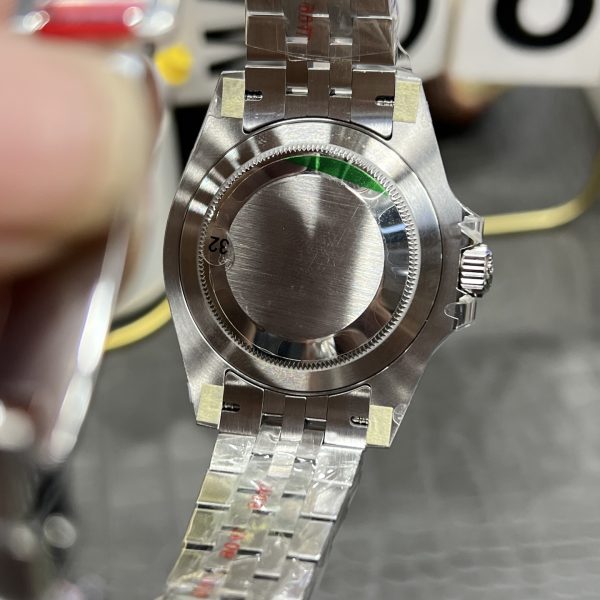 VS Factory Rolex GMT-Master II “Pepsi” Red/Blue Ceramic Bezel Jubilee Bracelet (126710blro) — detail view 7
