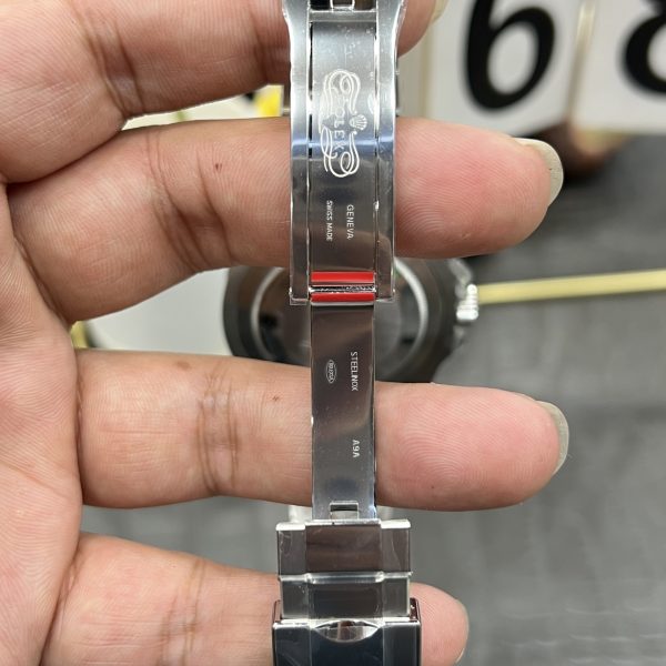 VS Factory Rolex GMT-Master II “Pepsi” Red/Blue Ceramic Bezel Jubilee Bracelet (126710blro) — detail view 9