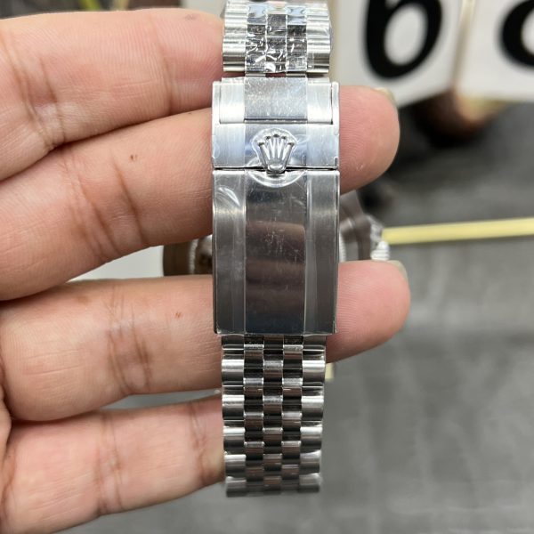 VS Factory Rolex GMT-Master II “Pepsi” Red/Blue Ceramic Bezel Jubilee Bracelet (126710blro) — detail view 8