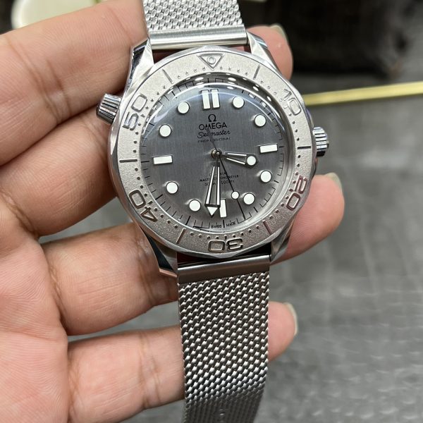 VS Factory Omega Seamaster Diver 300M 42mm James Bond 60th Anniversary Mesh Bracelet… — detail view 2