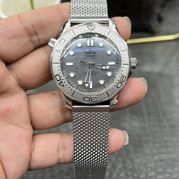 VS Factory Omega Seamaster Diver 300M 42mm James Bond 60th Anniversary Mesh Bracelet… — front product view