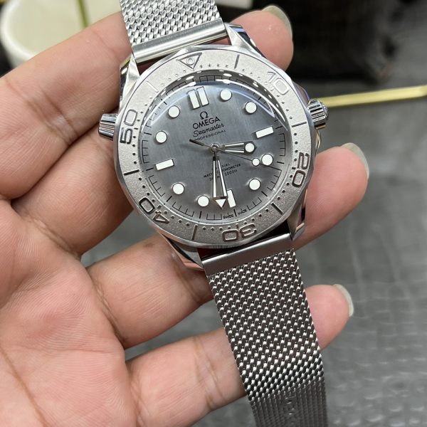 VS Factory Omega Seamaster Diver 300M 42mm James Bond 60th Anniversary Mesh Bracelet… — detail view 4