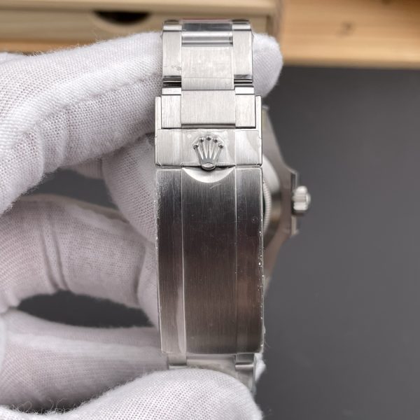 VS Factory Rolex Submariner Date “Black Submariner” 40mm (116610LN) — detail view 6