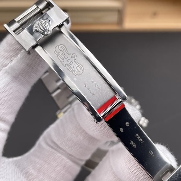 VS Factory Rolex Cosmograph Daytona “Ice Blue” Platinum (116506) — detail view 7