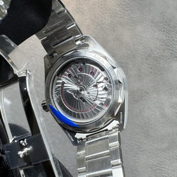 VS Factory Omega Seamaster Aqua Terra 150M 41mm Blue Teak Dial Smooth Bezel (220.10.41.21.03.001) –… — detail view 6