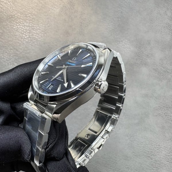VS Factory Omega Seamaster Aqua Terra 150M 41mm Blue Teak Dial Smooth Bezel (220.10.41.21.03.001) –… — detail view 5