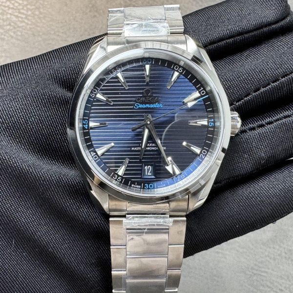 VS Factory Omega Seamaster Aqua Terra 150M 41mm Blue Teak Dial Smooth Bezel (220.10.41.21.03.001) –… — detail view 4