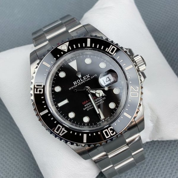 VS Factory Rolex Sea-Dweller 43mm “Single Red” Black Dial Ceramic Bezel Oyster Bracelet (126600) — detail view 2