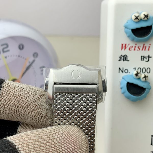 VS Factory Omega Seamaster Diver 300M 42mm 007 Edition “No Time To Die” Matte Black Dial Titanium Mesh… — detail view 5