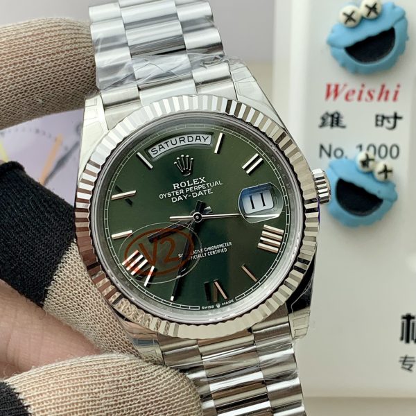 VS Factory (V2) Rolex Day-Date 40mm White Gold Olive Green Sunburst Roman Dial Fluted Bezel President… — detail view 2