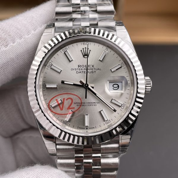 VS Factory (V2) Rolex Datejust 41mm Silver Sunburst Dial Fluted Bezel Jubilee Bracelet (126334) — detail view 2