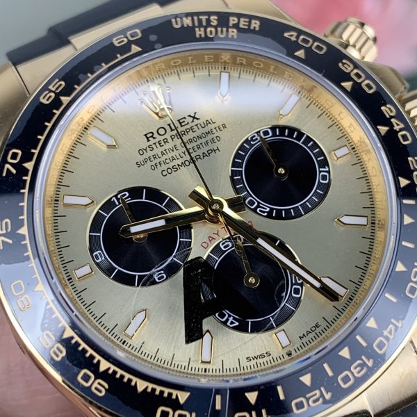 VS Factory Rolex Cosmograph Daytona Yellow Gold “Shawn Yue” Champagne Dial Rubber Strap (126518LN) — detail view 2