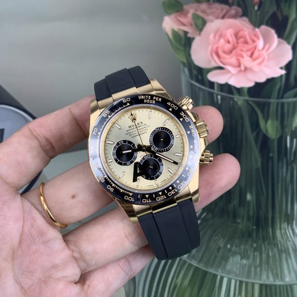 VS Factory Rolex Cosmograph Daytona Yellow Gold “Shawn Yue” Champagne Dial Rubber Strap (126518LN) — detail view 4