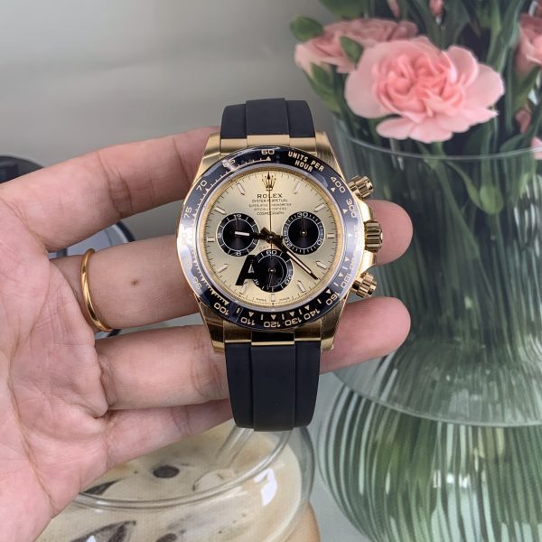 VS Factory Rolex Cosmograph Daytona Yellow Gold “Shawn Yue” Champagne Dial Rubber Strap (126518LN) — detail view 3
