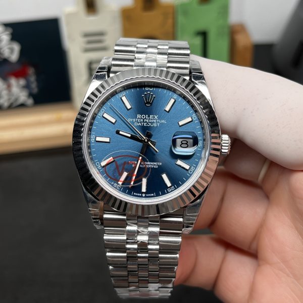 VS Factory (V2) Rolex Datejust 41mm Blue Sunburst Dial Fluted Bezel Jubilee Bracelet (126334) — front product view