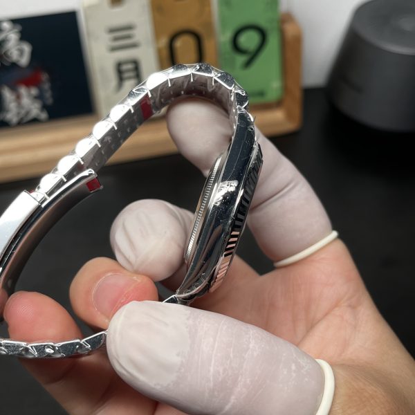 VS Factory Rolex Datejust 36mm Sunburst Slate Diamond Dial Jubilee Bracelet (126234) — detail view 5