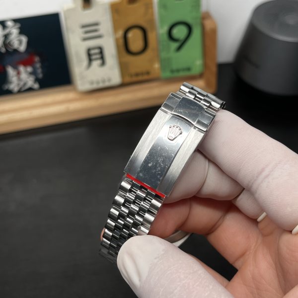 VS Factory (V2) Rolex Datejust 41mm Sunburst Slate Grey Diamond Dial Fluted Bezel Jubilee Bracelet… — detail view 4