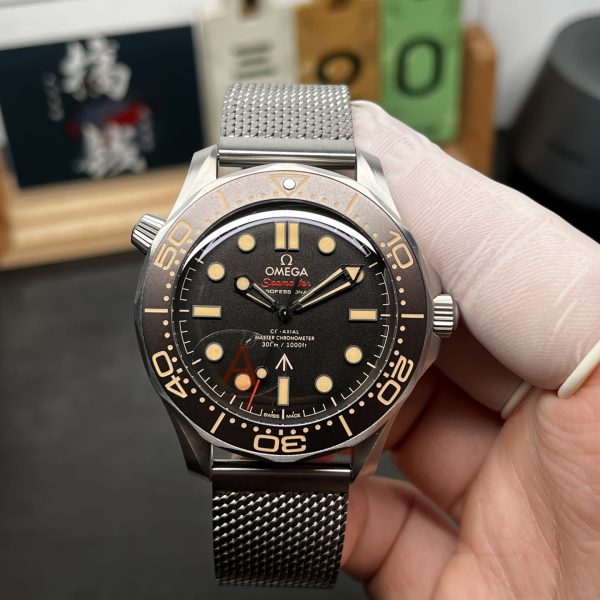 VS Factory Omega Seamaster Diver 300M 42mm 007 Edition “No Time To Die” Titanium Mesh… — front product view