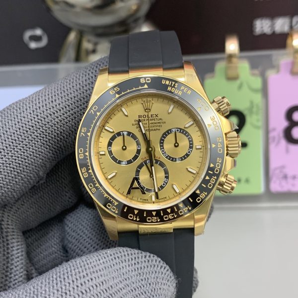 VS Factory Rolex Cosmograph Daytona 40mm “Pikachu” Champagne Dial Yellow Gold Rubber Strap (126518LN) — front product view