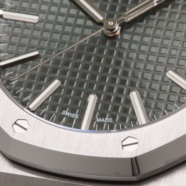 VS Factory Audemars Piguet Royal Oak 41mm Khaki Green Dial (15510ST) — detail view 5