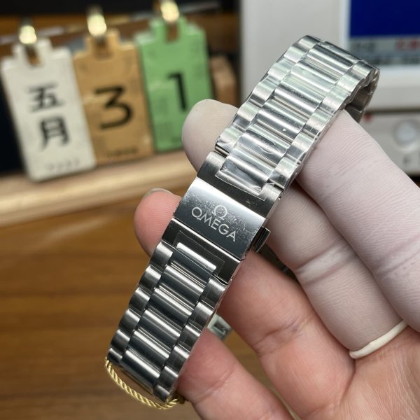 VS Factory Omega Seamaster Aqua Terra 150M 39.2mm Silver Dial Blued Hour Markers and Hands Smooth Bezel… — detail view 5