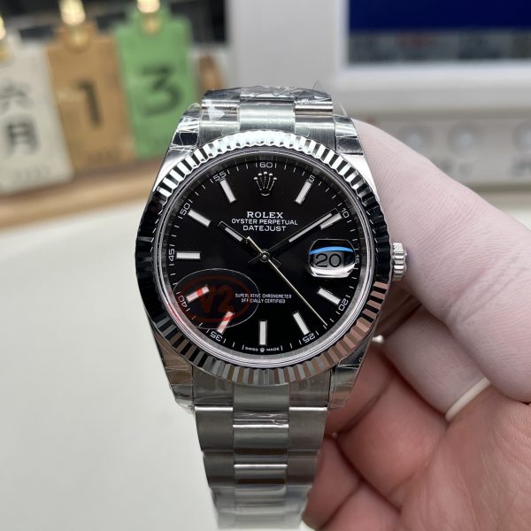 VS Factory Rolex Datejust 41mm Deep Black Dial Fluted Bezel Oyster Bracelet (126334) — front product view
