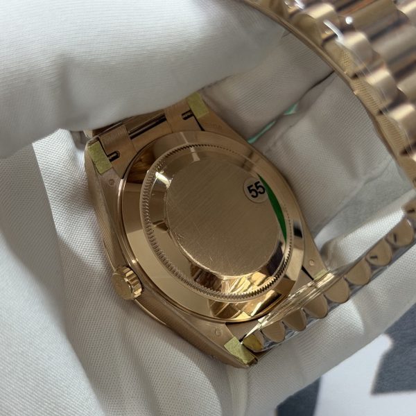 VS Factory Rolex Day-Date 40mm Everose Gold Ombré Grey Roman Dial (228235) — detail view 6