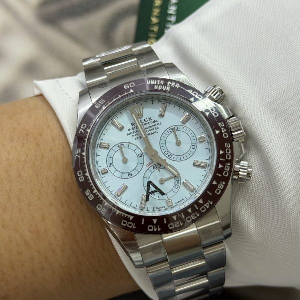VS Factory Rolex Cosmograph Daytona 40mm Platinum Ice Blue Baguette Diamond Dial (116506) — detail view 3