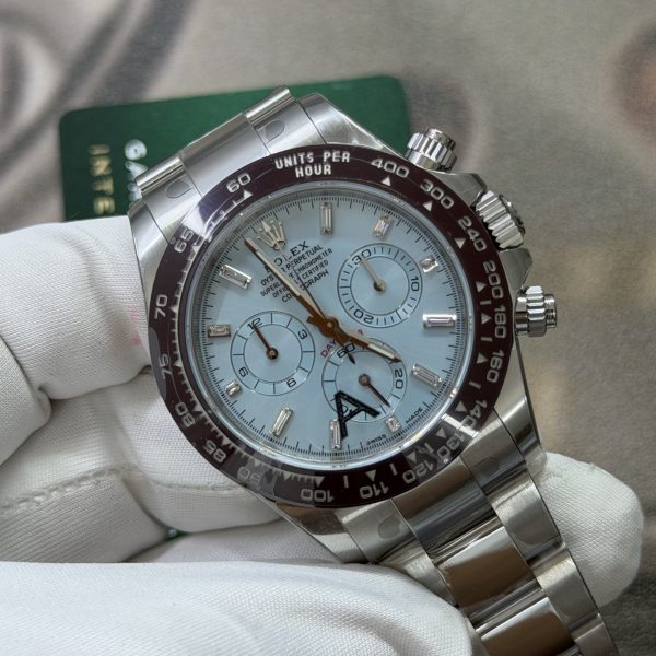 VS Factory Rolex Cosmograph Daytona 40mm Platinum Ice Blue Baguette Diamond Dial (116506) — detail view 4