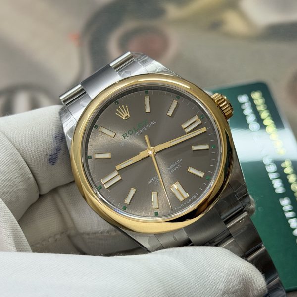 VS Factory Rolex Oyster Perpetual 41mm “100 Years” Anniversary Edition (134303) — detail view 2