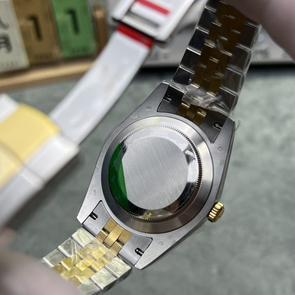 VS Factory Rolex Datejust 41mm Two-Tone Gold Champagne Diamond Dial Fluted Bezel Jubilee Bracelet… — detail view 5