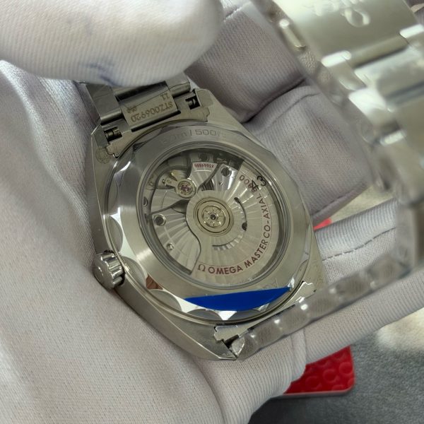 VS Factory Omega Seamaster Aqua Terra 150M 38mm Blue Teak Dial (220.10.38.20.03.001) — detail view 4