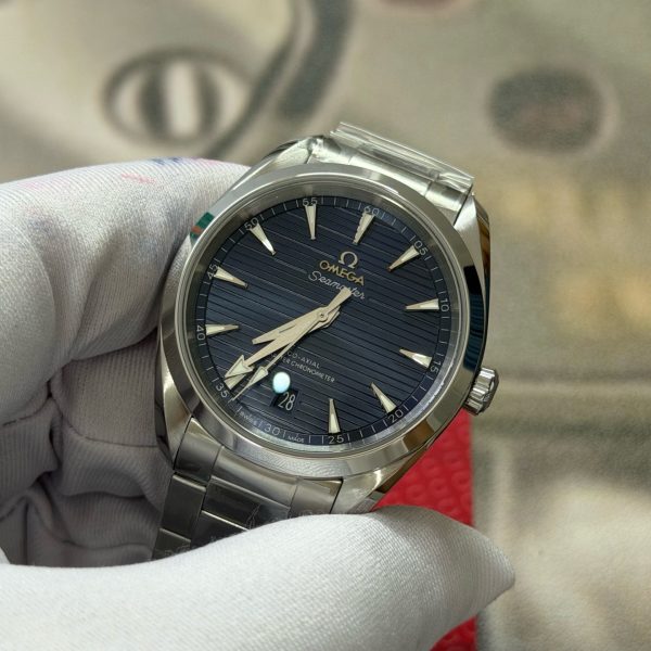 VS Factory Omega Seamaster Aqua Terra 150M 38mm Blue Teak Dial (220.10.38.20.03.001) — detail view 3