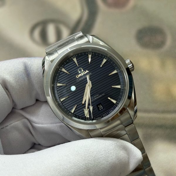 VS Factory Omega Seamaster Aqua Terra 150M 38mm Blue Teak Dial (220.10.38.20.03.001) — detail view 2