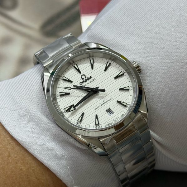 VS Factory Omega Seamaster Aqua Terra 150M 38mm White Teak Dial (220.10.38.20.02.001) — detail view 6