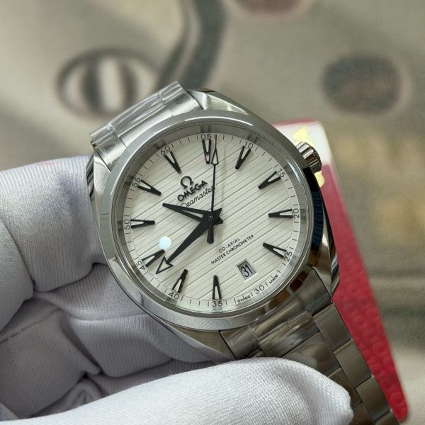 VS Factory Omega Seamaster Aqua Terra 150M 38mm White Teak Dial (220.10.38.20.02.001) — detail view 7