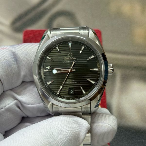 VS Factory Omega Seamaster Aqua Terra 150M 38mm Green Teak Dial (220.10.38.20.10.003) — front product view