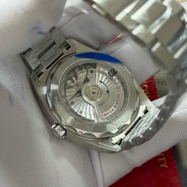 VS Factory Omega Seamaster Aqua Terra 150M 38mm Green Teak Dial (220.10.38.20.10.003) — detail view 7