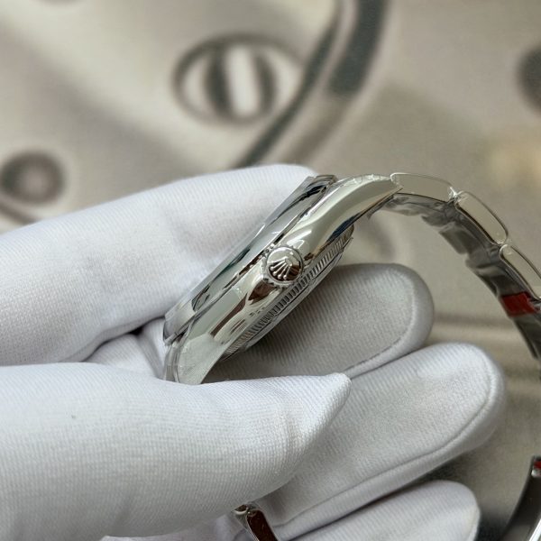 VS Factory Rolex Oyster Perpetual 36 Multicolour Dial Smooth Bezel Oyster Bracelet (126000) — detail view 9